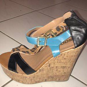 STUNNING brand new brown wedges